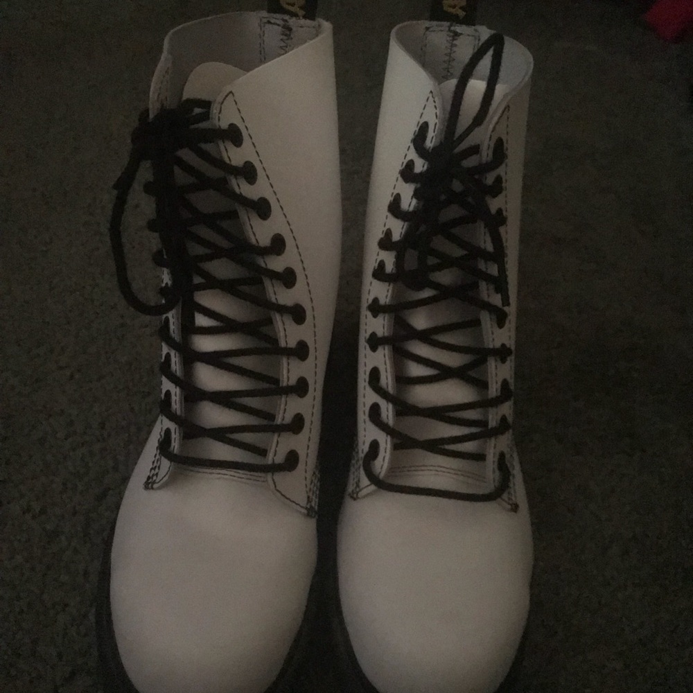 Dr Martens white boots OFFERS WELCOMED